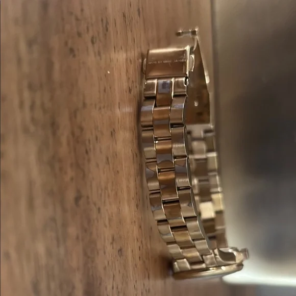 Marc by Marc Jacobs Gold Watch - Picture 8 of 10